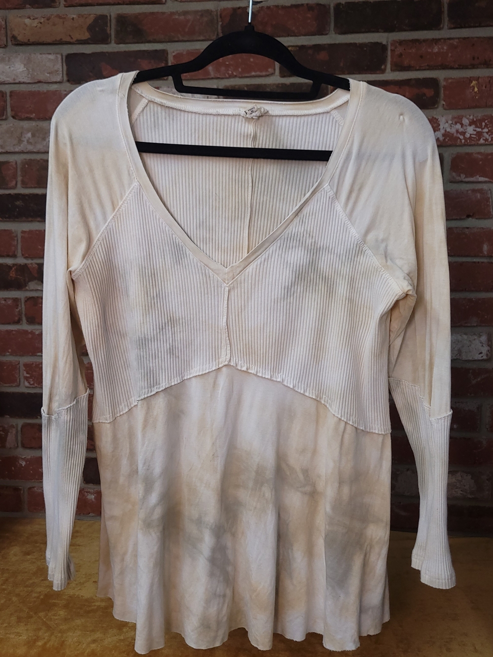 POL Cream Long Sleeve V-Neck Top with Ribbing Detail
